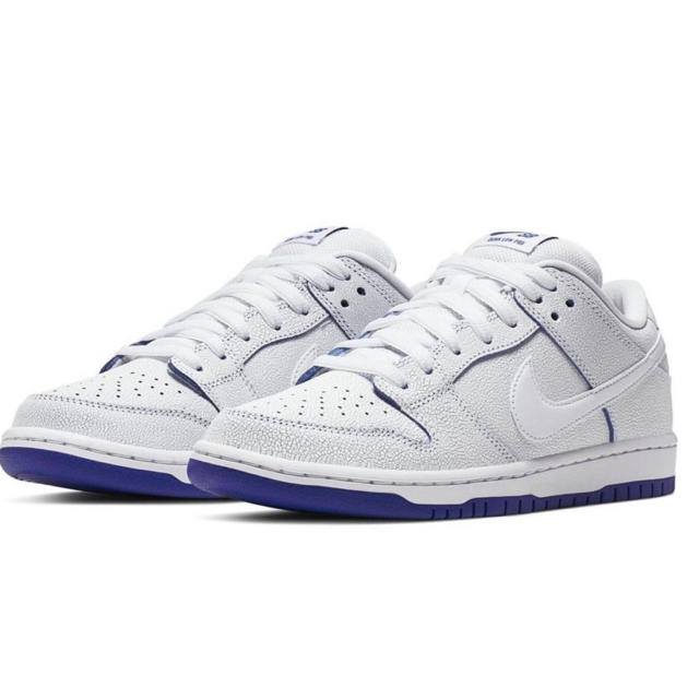 スニーカーNIKE SB DUNK LOW PORCELAIN