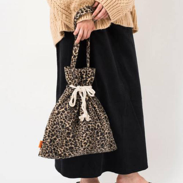Kastane(カスタネ)のベロア巾着バッグ kastane レディースのバッグ(トートバッグ)の商品写真