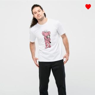 ユニクロ(UNIQLO)のkaws×UNIQLO コラボTee カウズ XXL ピンク(Tシャツ/カットソー(半袖/袖なし))