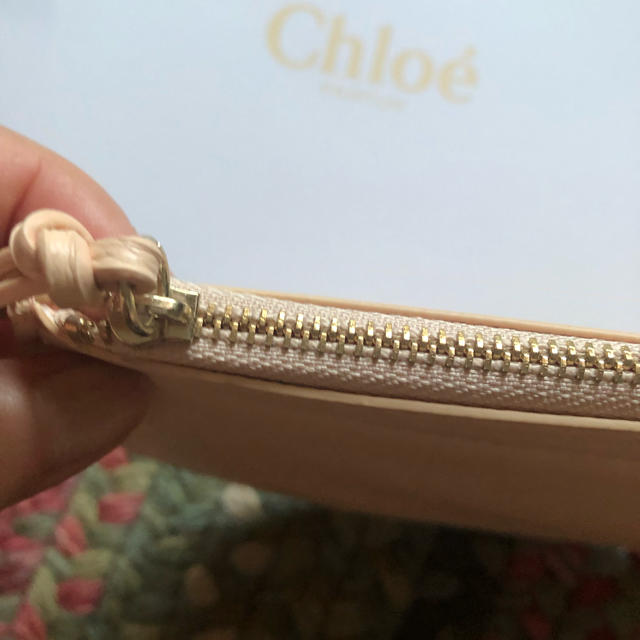 Chloe(クロエ)のパール様専用 クロエChloe新品 ピンクベージュ 上品ポーチ レディースのファッション小物(ポーチ)の商品写真