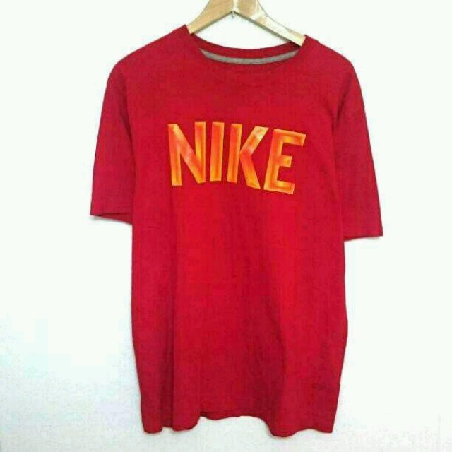 NIKE(ナイキ)のNIKE ロゴデザインTシャツ メンズのトップス(Tシャツ/カットソー(半袖/袖なし))の商品写真