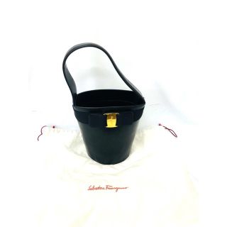 サルヴァトーレフェラガモ(Salvatore Ferragamo)のFerragamo/フェラガモ ヴァラ カゴ レザーハンドバッグ 美品 正規品(ハンドバッグ)