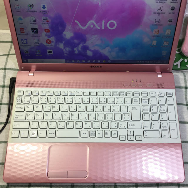 SONY(ソニー)のSONY VAIO ピンク windows10 office2016 スマホ/家電/カメラのPC/タブレット(ノートPC)の商品写真