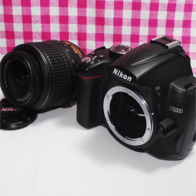 Nikon(ニコン)の⭐︎Wi-Fi対応⭐Nikon D5000 レンズキット スマホ/家電/カメラのカメラ(デジタル一眼)の商品写真