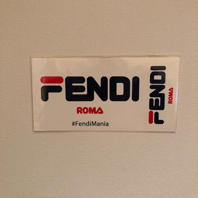 FENDI(フェンディ)のFENDIノベルティステッカー エンタメ/ホビーのコレクション(ノベルティグッズ)の商品写真