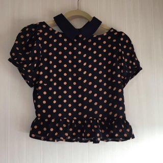 ティティアンドコー(titty&co)のドット柄tops(シャツ/ブラウス(半袖/袖なし))