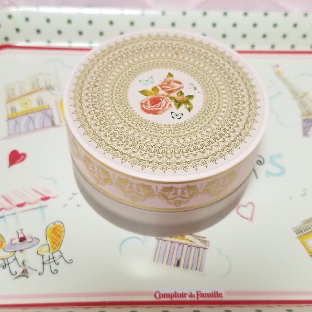 LADUREE(ラデュレ)のLADUREE  イルミネイティング フェイスパウダー コスメ/美容のベースメイク/化粧品(フェイスパウダー)の商品写真