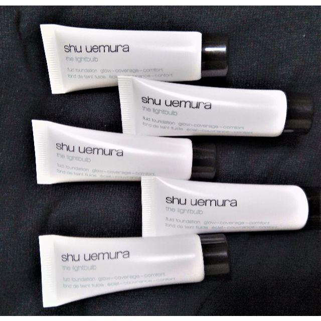 shu uemura(シュウウエムラ)の①新品　6個セット　ライトバルブリキッドファンデーション　SPF25　PA+++ コスメ/美容のベースメイク/化粧品(ファンデーション)の商品写真