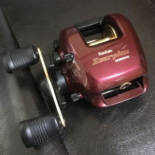 シマノ(SHIMANO)のスコーピオン 2000(リール)