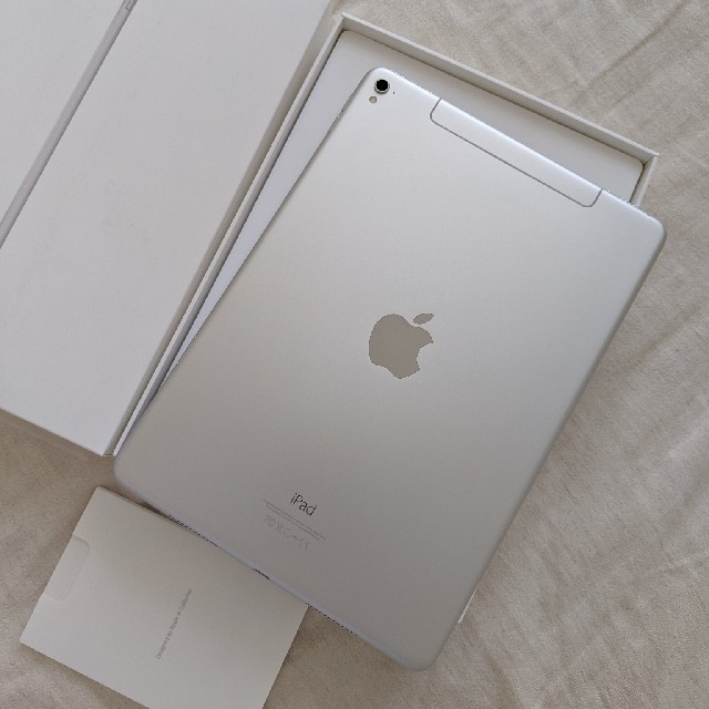 Apple(アップル)の【値下げ】iPad Pro 9.7インチ  Cellular 256GB スマホ/家電/カメラのPC/タブレット(タブレット)の商品写真