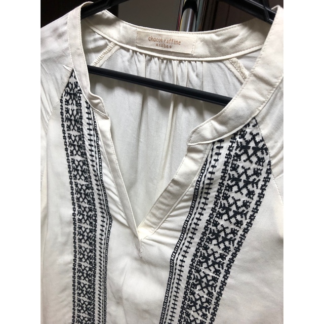 chocol raffine robe(ショコラフィネローブ)の刺繍ブラウス レディースのトップス(シャツ/ブラウス(長袖/七分))の商品写真