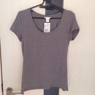 エイチアンドエム(H&M)の新品未使用！H&Mグレー半袖Tシャツ(Tシャツ(半袖/袖なし))