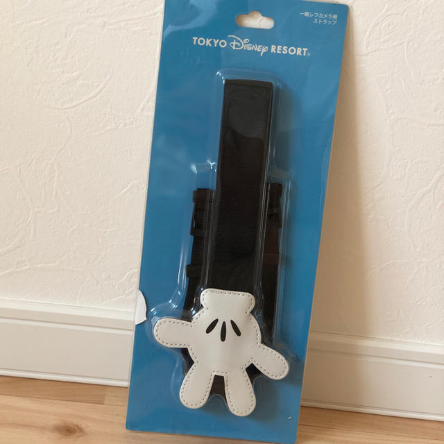 Disney(ディズニー)のミッキー カメラストラップ スマホ/家電/カメラのスマホアクセサリー(ネックストラップ)の商品写真