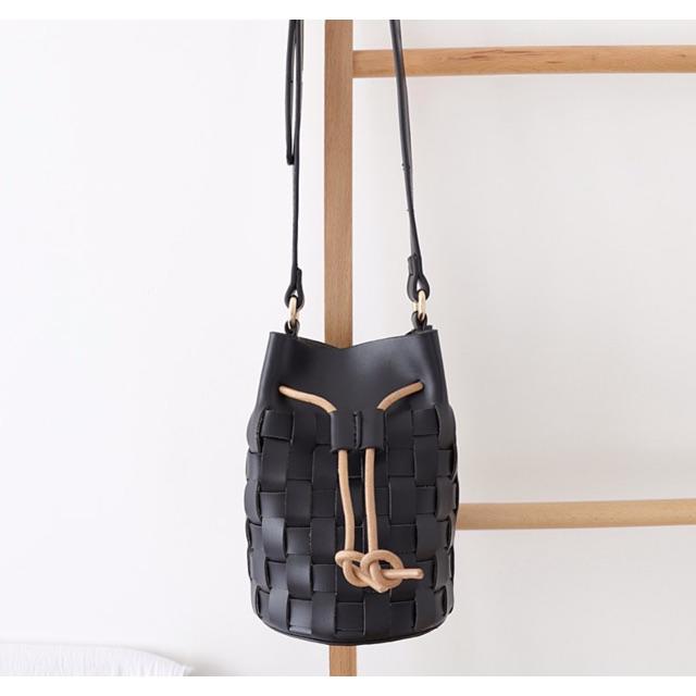 革手編み韓国トレッド女性ショルダーバッグ レディースのバッグ(ショルダーバッグ)の商品写真