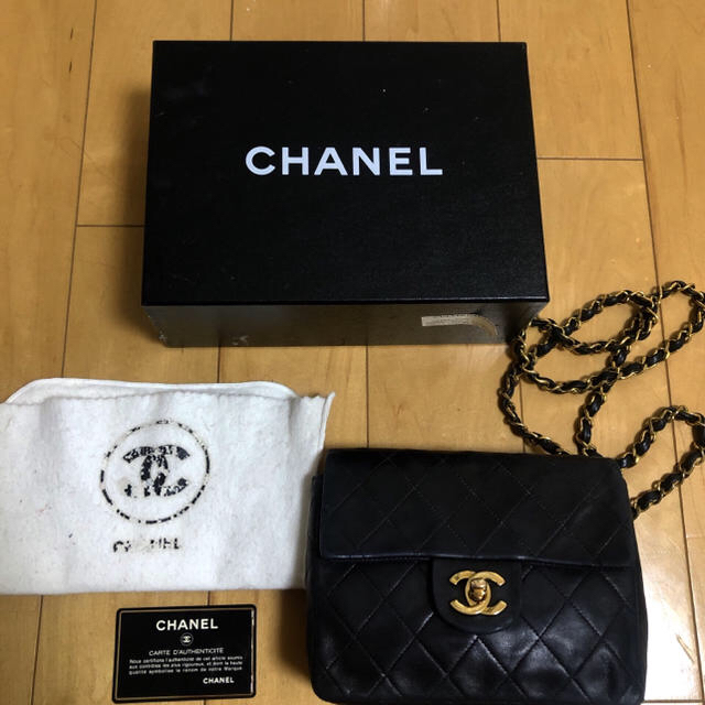 CHANEL ミニマトラッセ