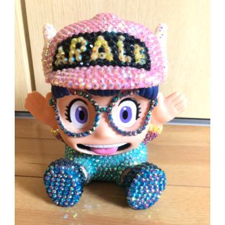 デコ アラレちゃん 貯金箱 キラキラ 新品 送料無料(ぬいぐるみ/人形)