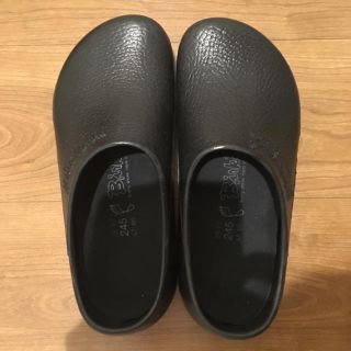 ビルケンシュトック(BIRKENSTOCK)のビルケン (スーパービルキ) 黒 24.5cm(スリッポン/モカシン)