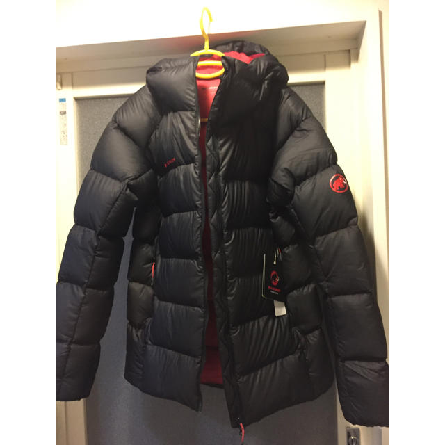 オンラインストア最安値 MAMMUT ダウンジャケット 登山用品