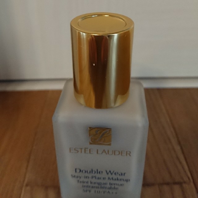 Estee Lauder(エスティローダー)の夕焼けこやけ様専用☺️エスティローダーdoublewear ファンデーション コスメ/美容のベースメイク/化粧品(ファンデーション)の商品写真