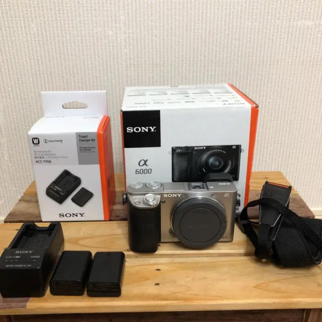 早い者勝ち！！SONY a6000 バッテリーチャージャー付き