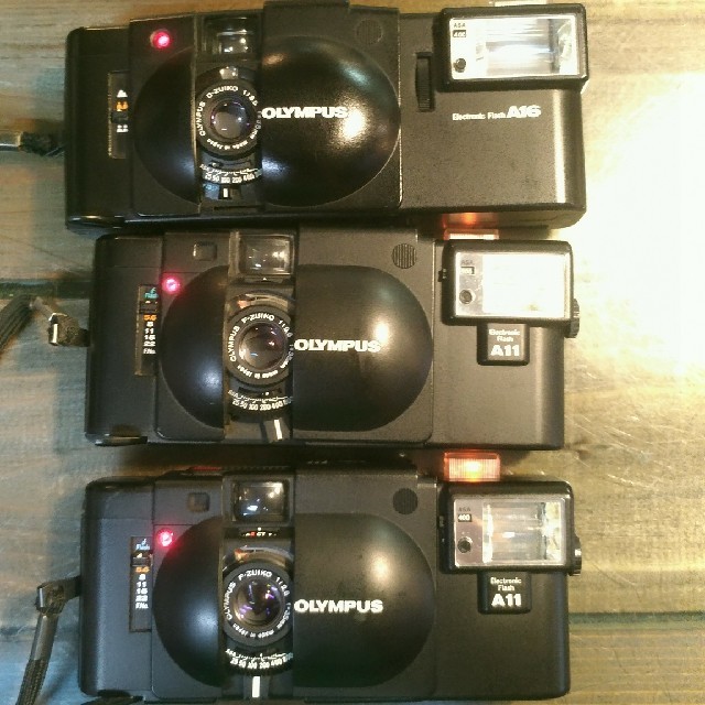 OLYMPUS(オリンパス)のOLYMPUS  XA ２台 XA2　計３台　動作品 スマホ/家電/カメラのカメラ(フィルムカメラ)の商品写真