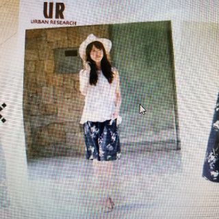 アーバンリサーチ(URBAN RESEARCH)の新品同様　ﾎﾞﾀﾆｶﾙ　膝丈パンツ　URBAN RESEARCH(ハーフパンツ)