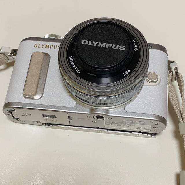 OLYMPUS PEN E-PL8スマホ/家電/カメラ