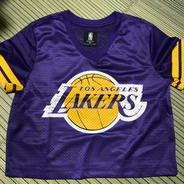 FOREVER 21(フォーエバートゥエンティーワン)のNBA Lakersユニホーム スポーツ/アウトドアのスポーツ/アウトドア その他(バスケットボール)の商品写真