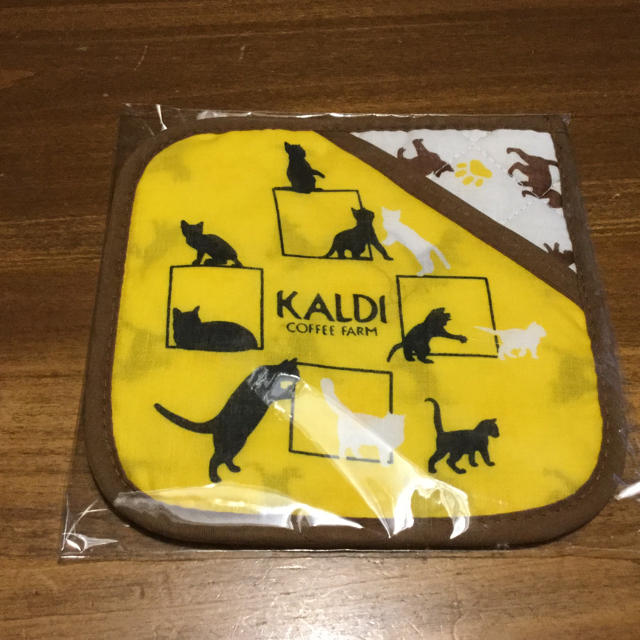 KALDI(カルディ)のカルディ猫の日ミトン ハンドメイドの生活雑貨(キッチン小物)の商品写真