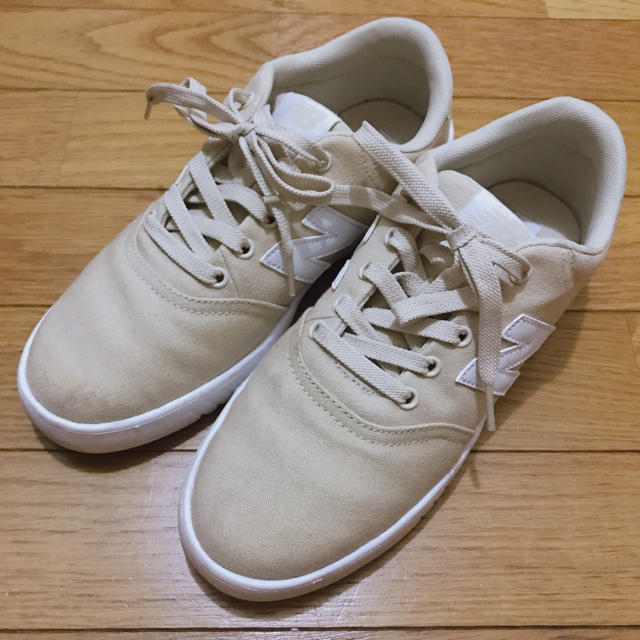 New Balance(ニューバランス)のらん様専用☺︎ニューバランス WCT10WEA(B) BEIGE(WEA) レディースの靴/シューズ(スニーカー)の商品写真