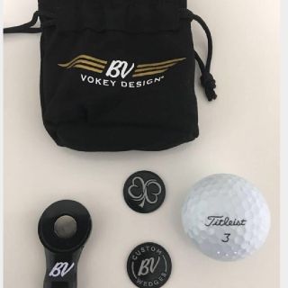 タイトリスト(Titleist)のVokey直輸入 2018 ボーケイ ボールマーカー付きブラックサテン ブラシ(その他)