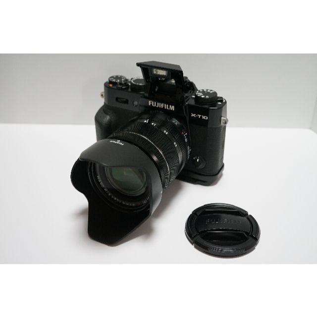 富士フイルム(フジフイルム)のFUJIFILM X-T10レンズキット 【稀少】純正ハンドグリップ付き スマホ/家電/カメラのカメラ(ミラーレス一眼)の商品写真