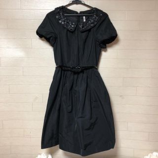 トゥービーシック(TO BE CHIC)のビジューつきパフ袖2wayワンピース サイズ42 トゥービーシック (ひざ丈ワンピース)