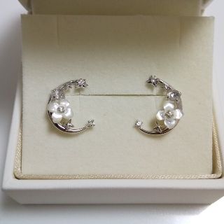 サマンサティアラ(Samantha Tiara)のサマンサティアラ  K10WG ピアス 月(ピアス)