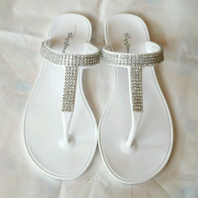 MURUA(ムルーア)のホワイトペタンコサンダル ビーチサンダル レディースの靴/シューズ(サンダル)の商品写真