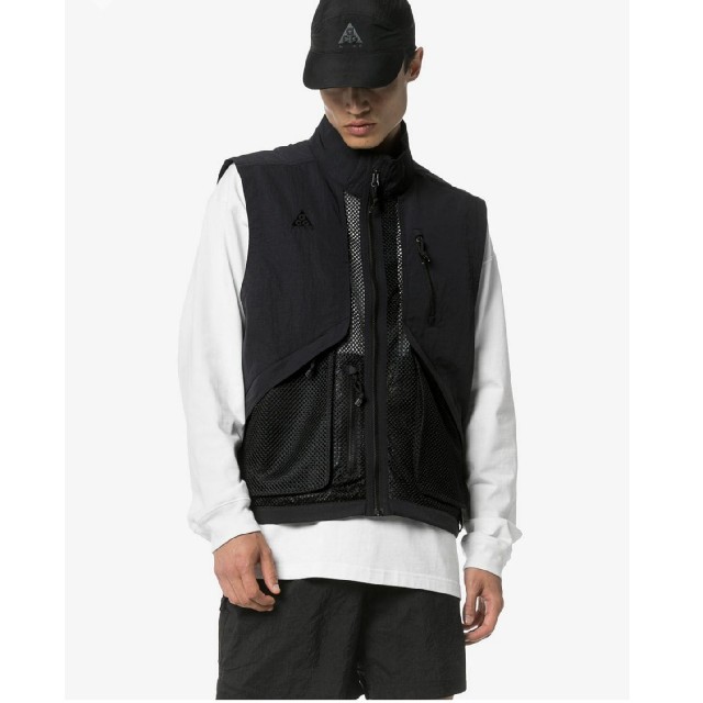 NIKE(ナイキ)の新品）Nike Men Nrg Acg Vest ベストnike labナイキ  メンズのジャケット/アウター(ナイロンジャケット)の商品写真