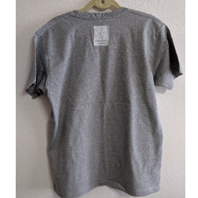 Design Tshirts Store graniph(グラニフ)のグラニフ　グレーTシャツ　Mサイズ メンズのトップス(Tシャツ/カットソー(半袖/袖なし))の商品写真