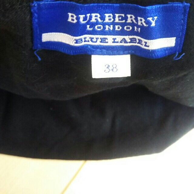 BURBERRY BLUE LABEL(バーバリーブルーレーベル)のBURBERRY ﾌﾞﾙｰﾚｰﾍﾞﾙ ﾉｰｽﾘｰﾌﾞ 黒38 レディースのトップス(カットソー(半袖/袖なし))の商品写真