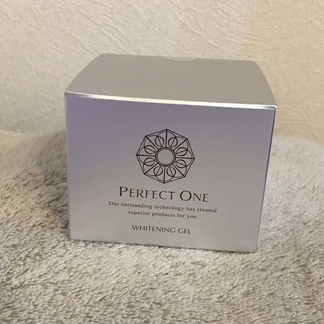 PERFECT ONE(パーフェクトワン)のパーフェクトワン新品 コスメ/美容のスキンケア/基礎化粧品(オールインワン化粧品)の商品写真