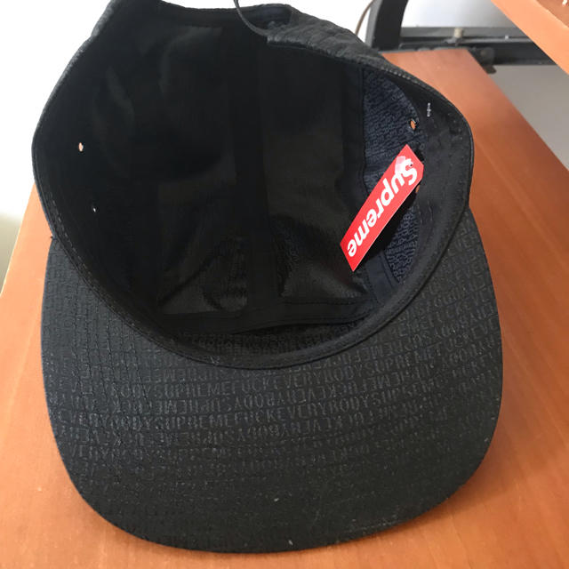 Supreme(シュプリーム)の最安値 supreme cap black 2019s/s 夏にオススメ メンズの帽子(キャップ)の商品写真