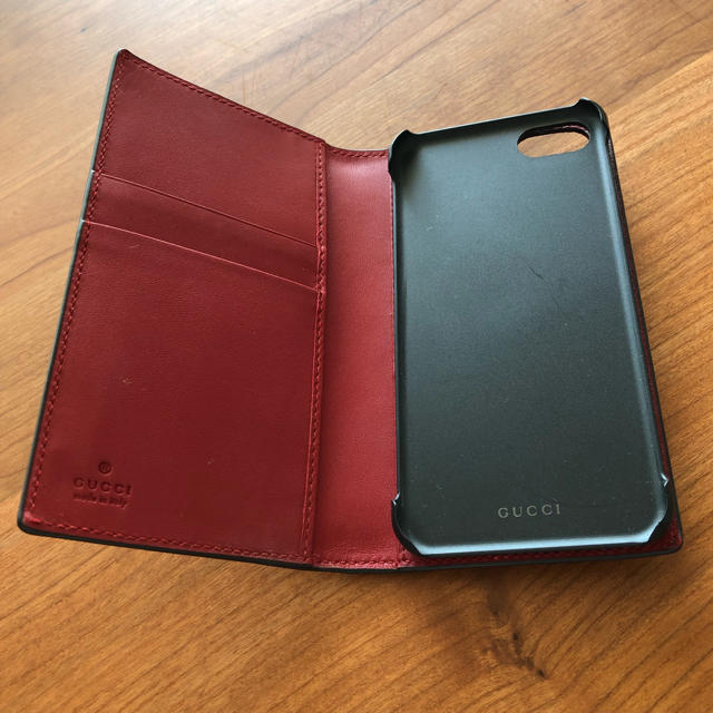 GUCCI iPhoneケース (iPhone8対応) GUCCI iPhoneケース (iPhone8対応)