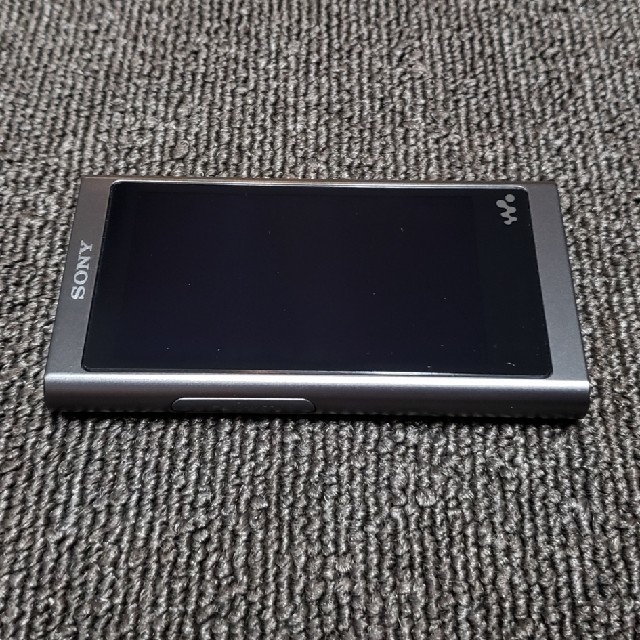 WALKMAN(ウォークマン)のソニー ウォークマン SONY NW-A55 16GB ケース付 美品  スマホ/家電/カメラのオーディオ機器(ポータブルプレーヤー)の商品写真