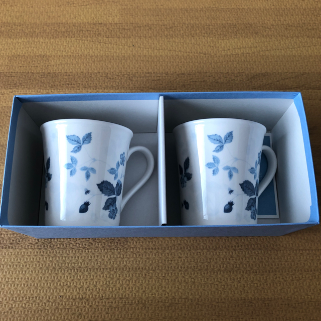 【新品・未使用】WEDGWOOD ペアマグカップ （ウェッジウッド）