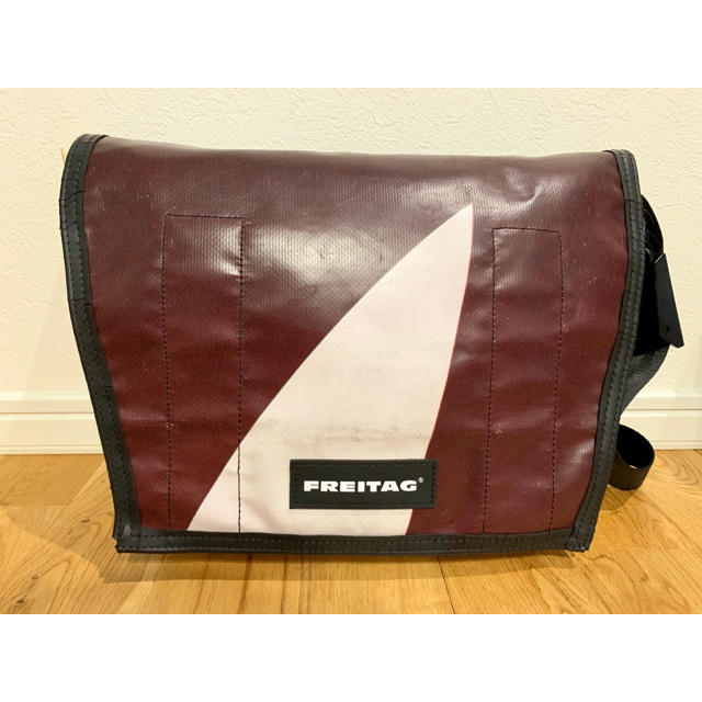 FREITAG(フライターグ)のFREITAG フライターグ F14 DEXTER デクスター 茶色 転写 メンズのバッグ(メッセンジャーバッグ)の商品写真