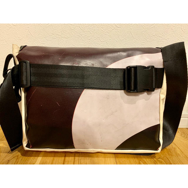 FREITAG(フライターグ)のFREITAG フライターグ F14 DEXTER デクスター 茶色 転写 メンズのバッグ(メッセンジャーバッグ)の商品写真