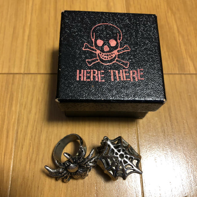 HERE THERE(ヒアゼア)のHERE THERE ヒアゼア 指輪 スカル 蜘蛛 レディースのアクセサリー(リング(指輪))の商品写真