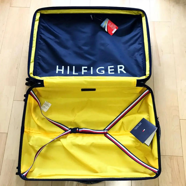 TOMMY HILFIGER(トミーヒルフィガー)の新品  日本未発売  トミーヒルフィガー  TSAロック スーツケース レディースのバッグ(スーツケース/キャリーバッグ)の商品写真