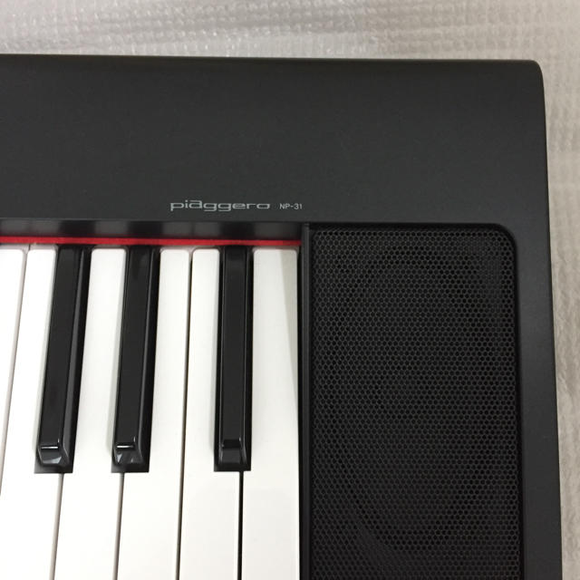 ヤマハ(ヤマハ)のNP-31 YAMAHA 電子キーボード 美品  箱なし スタンド付き 楽器の鍵盤楽器(キーボード/シンセサイザー)の商品写真