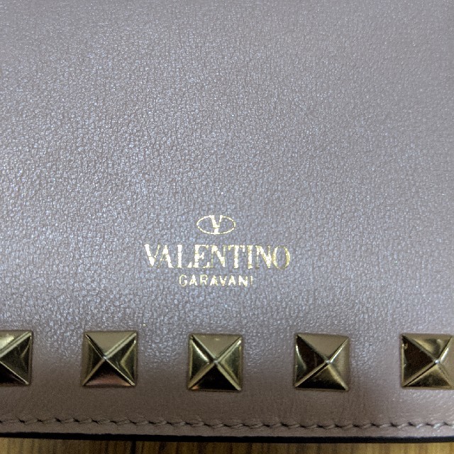 VALENTINO　二つ折り財布 レディースのファッション小物(財布)の商品写真