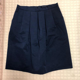 トゥモローランド(TOMORROWLAND)のトゥモローランド・紺スカート！(ひざ丈スカート)